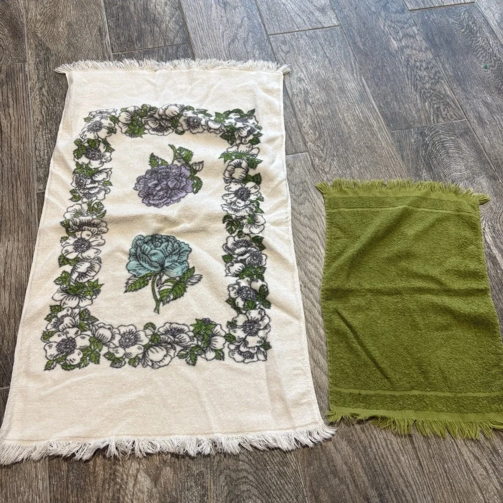 Vtg 70s FIELDCREST Blue Floral Hand Towel Fringe 16x26 Avocado Green Wash Cloth